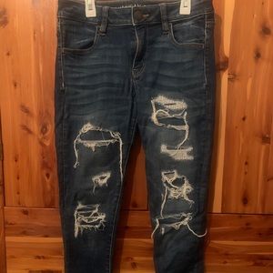 Distressed skinny jeans